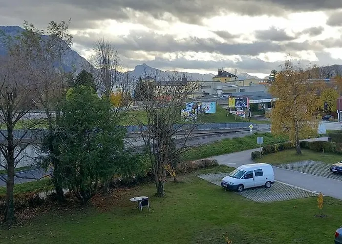 In Bahnhofsnaehe Mit Balkon - 35 M2 Apartment Gmunden